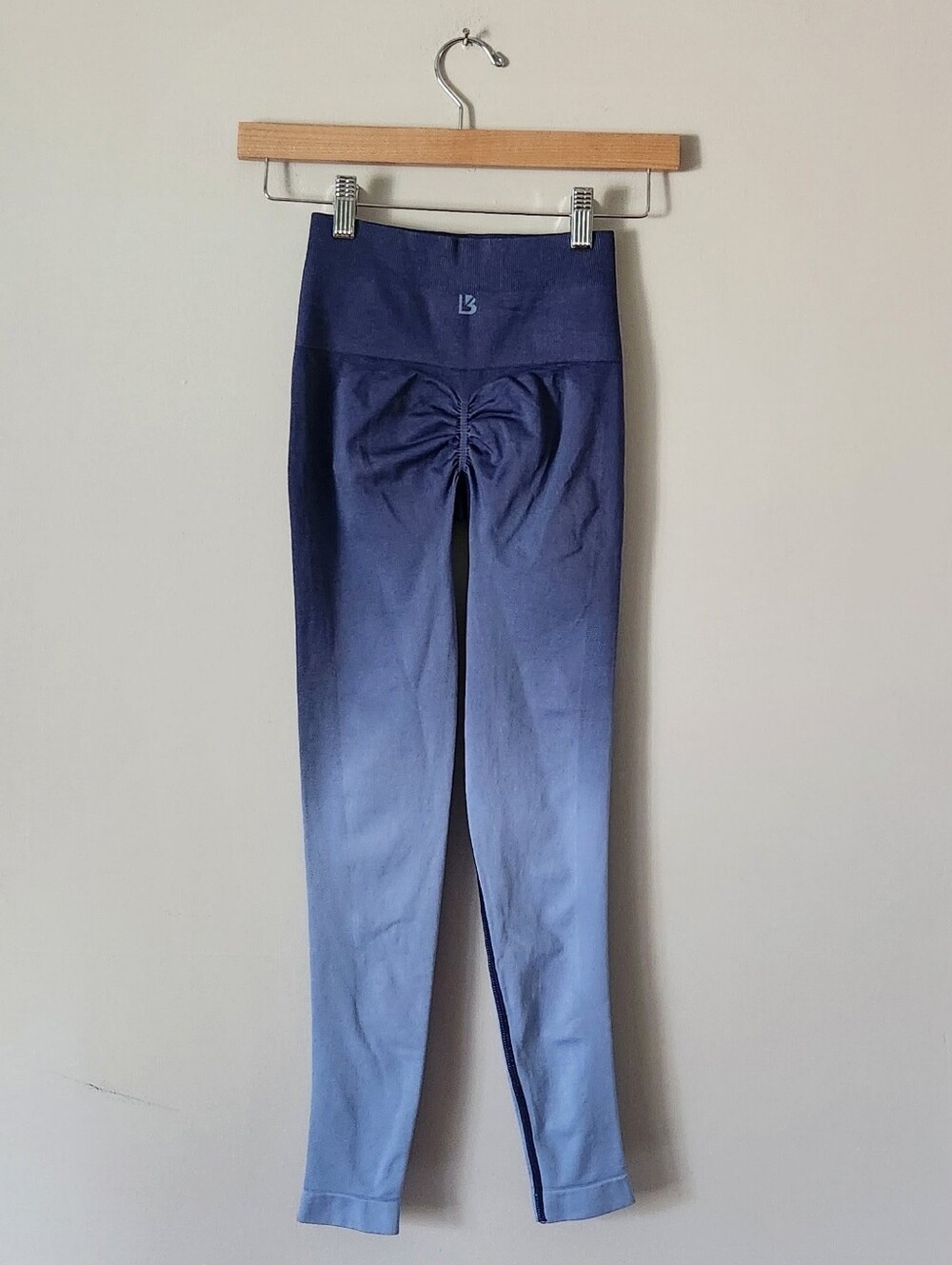 Buffbunny Seamless Synergy Ombre Rainwater Blue Scrunch-Back Leggings Sz XS